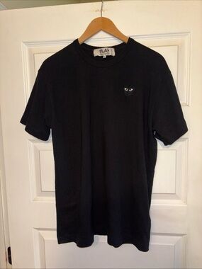 PLAY comme des garcons t shirt mens xl balck EUC smaller in size